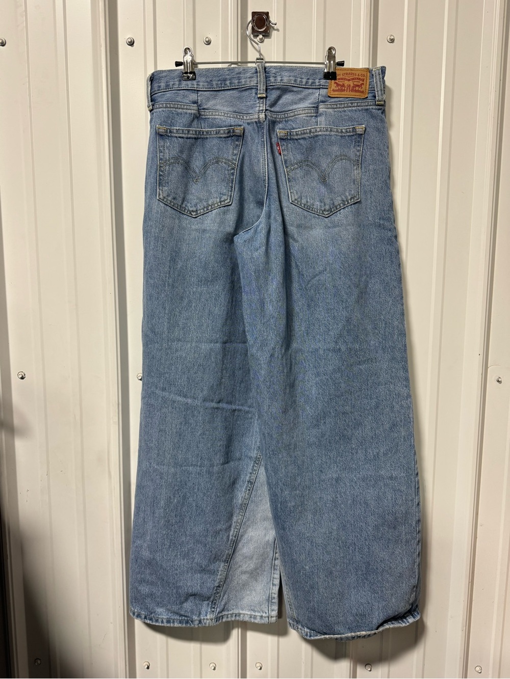 Levi's Women's '94 Spliced Baggy Wide Leg Mid-Rise Jeans Blue light Wash 29 - Picture 2 of 5